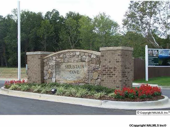 22 Arrowhead Cir, Trinity, AL 35673