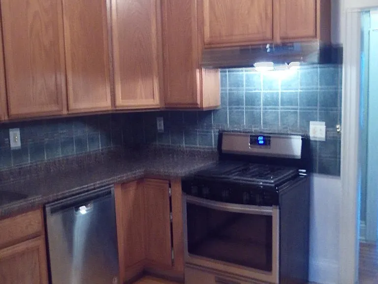 27 Courter Ave #1 — Photo 2