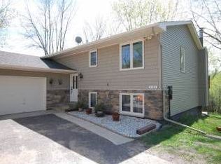 6555 Woodedge Rd, Mound, MN 55364
