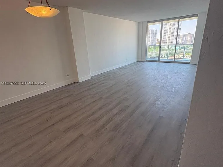 19390 Collins Ave #1623 — Photo 11