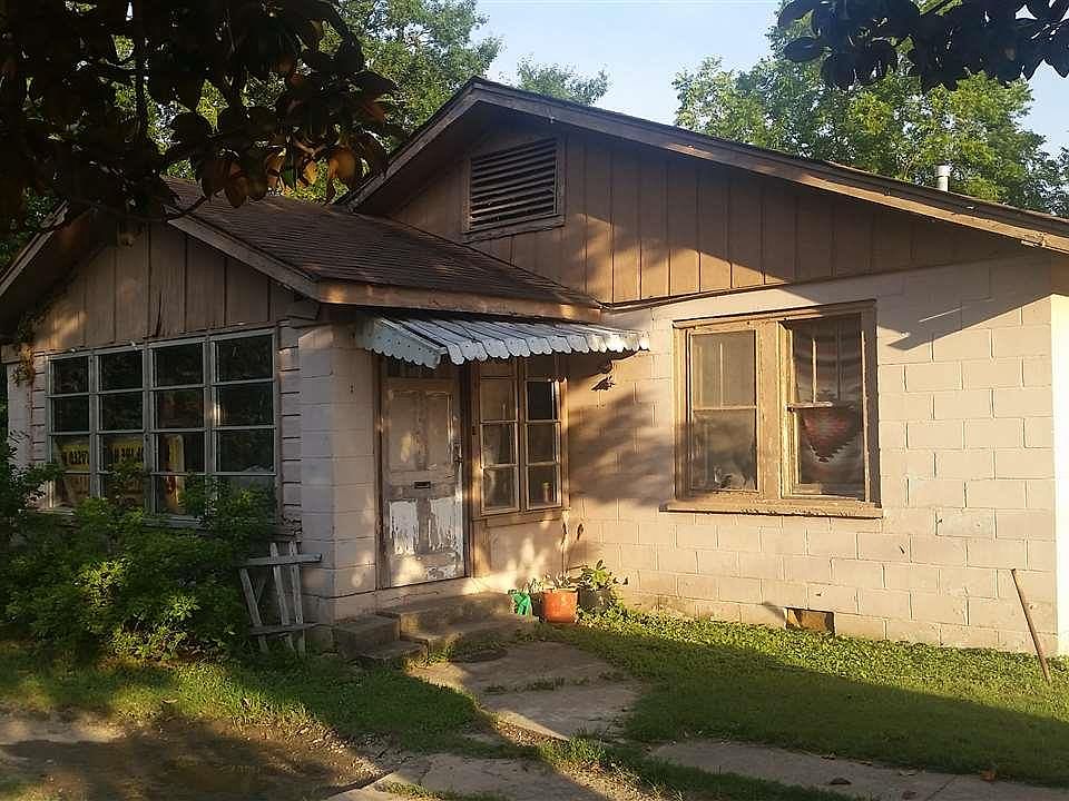 2nd image of 2616 W 31st Ave