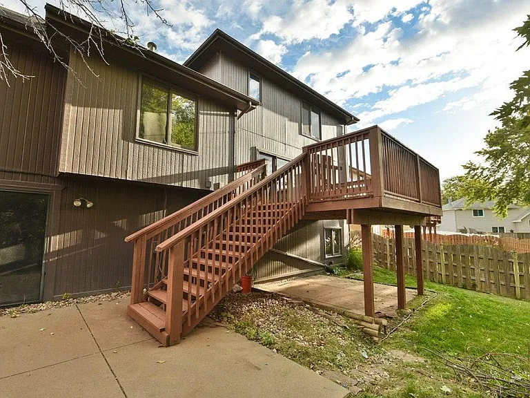 15565 Shirley Cir — Photo 17
