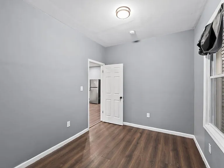 487 S 17th St #1 — Photo 12