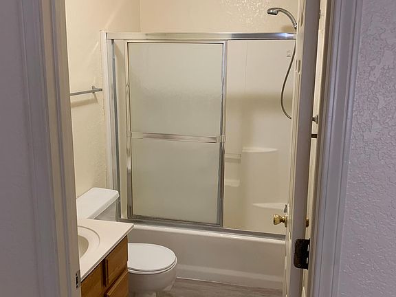 5th image of 807 Gemstone Ave APT 1