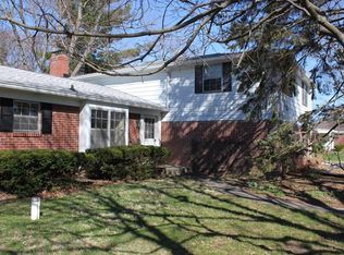 9230 Haverstick Rd, Indianapolis, IN 46240