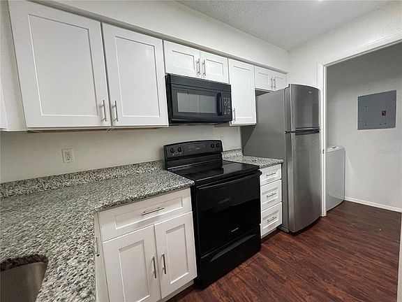 2nd image of 241 Afton Sq Unit 201