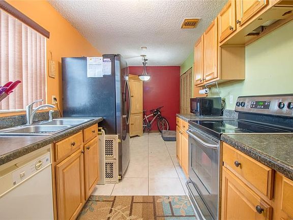 5th image of 1738 Hidden Creek Blvd