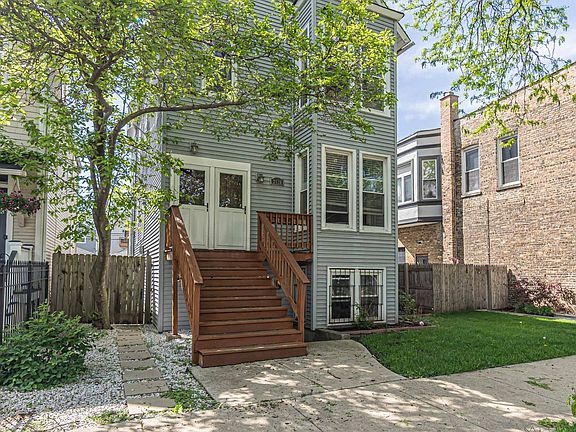 3rd image of 2526 N Rockwell St #Top
