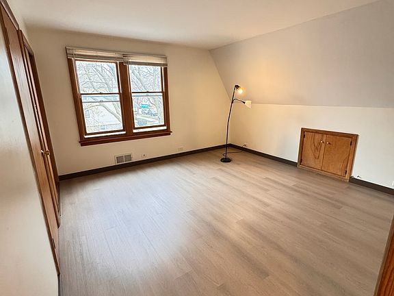 5th image of 5504 N Marmora Ave #2