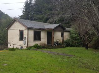 105 S Cherry Ln, Rio Dell, CA 95562