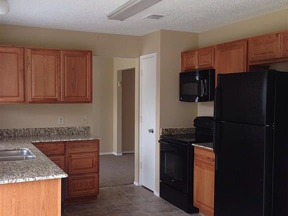 3rd image of 7001 Quail Meadow Dr