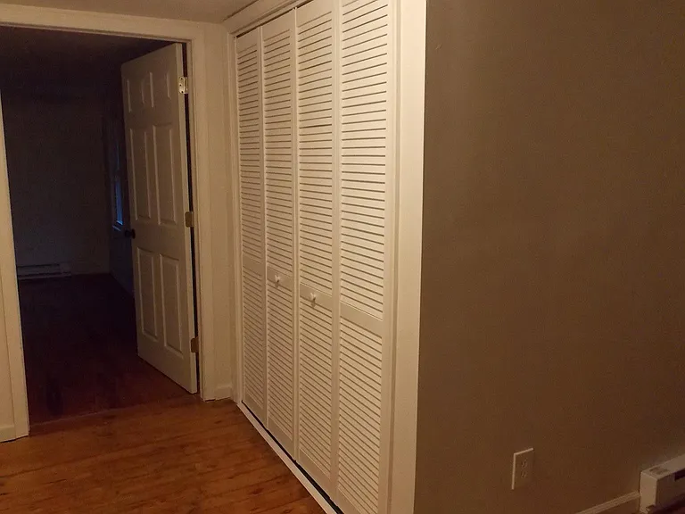 270 Wellington Rd — Photo 32