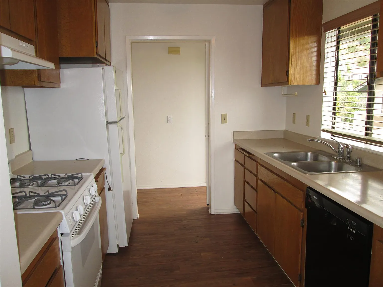 1448 Unit B — Photo 2