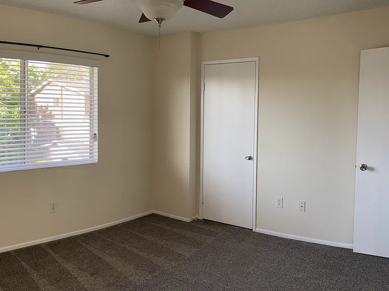 4231 Vista Del Rio Way #4 — Photo 24