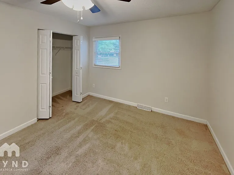 8539 Sharonbrook Dr — Photo 7