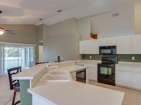 3rd image of 3410 Deer Lakes Dr