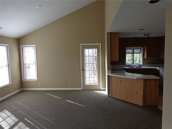 5th image of 62 Highland Farms Ct
