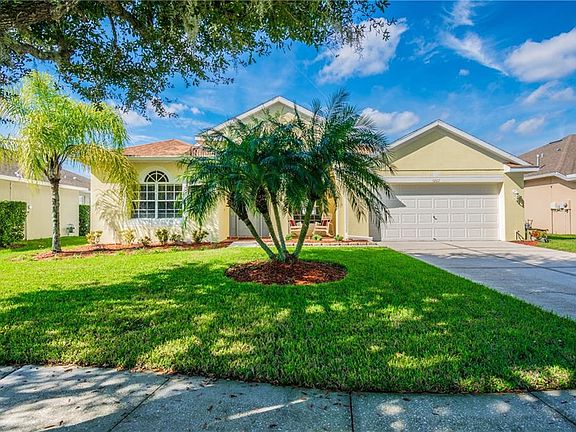 2nd image of 5207 Villagebrook Dr