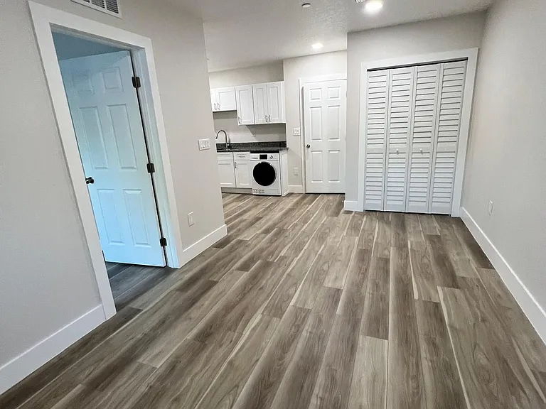 475 Umatilla Blvd #3 — Photo 3
