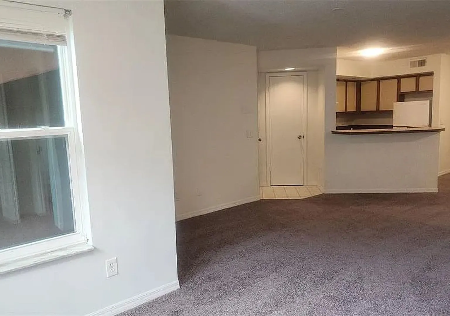 1 Bed / 1 Bath Condo in Venetian Place, East Orlando nr Airport — Photo 2