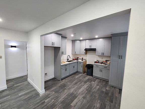 3rd image of 714 W 95th St