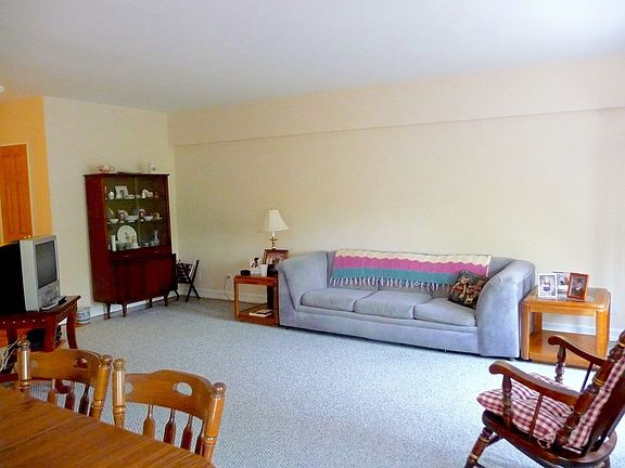 2nd image of 3901 Independence Ave APT 5L