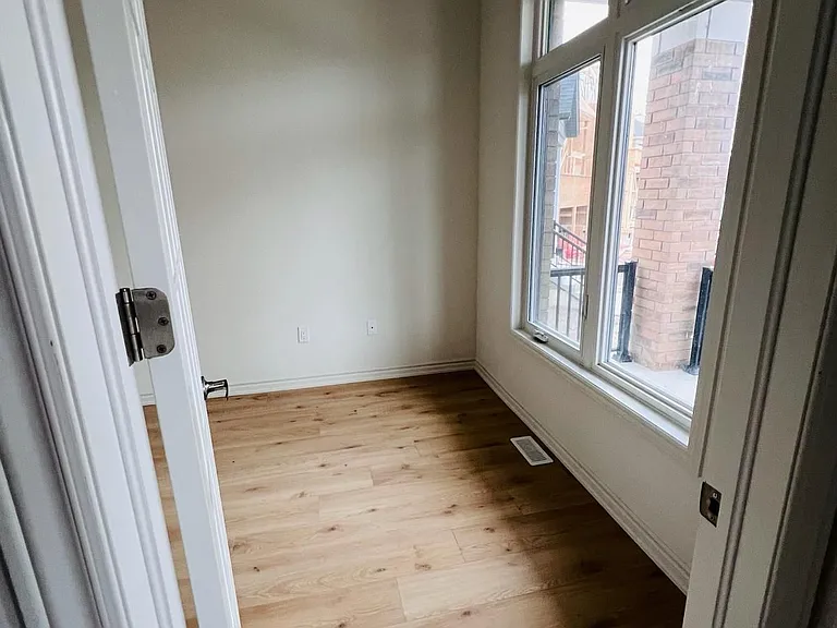 521 Hornbeck St — Photo 8