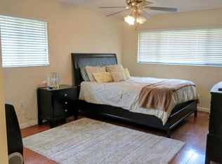 20680 NE 4th Ct APT 202, Miami, FL 33179