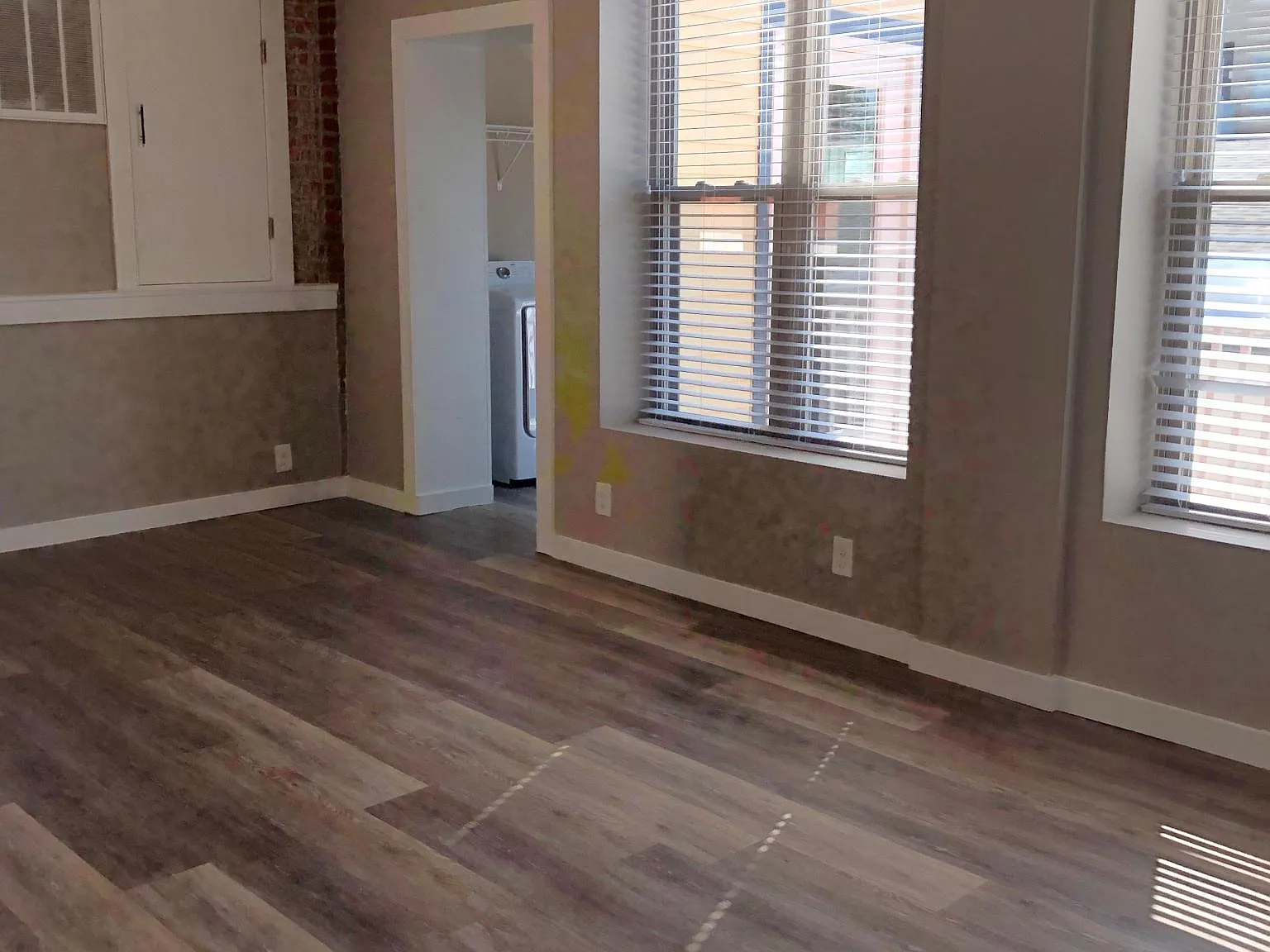2 bed, 1000 sqft, $3,200 — Photo 4