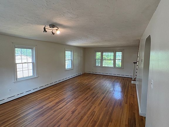 3rd image of 485 Central St