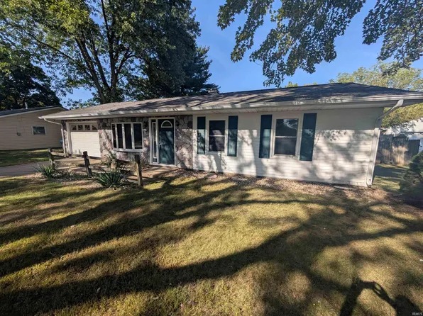 22181 Fenmore Ave, Goshen, IN 46528