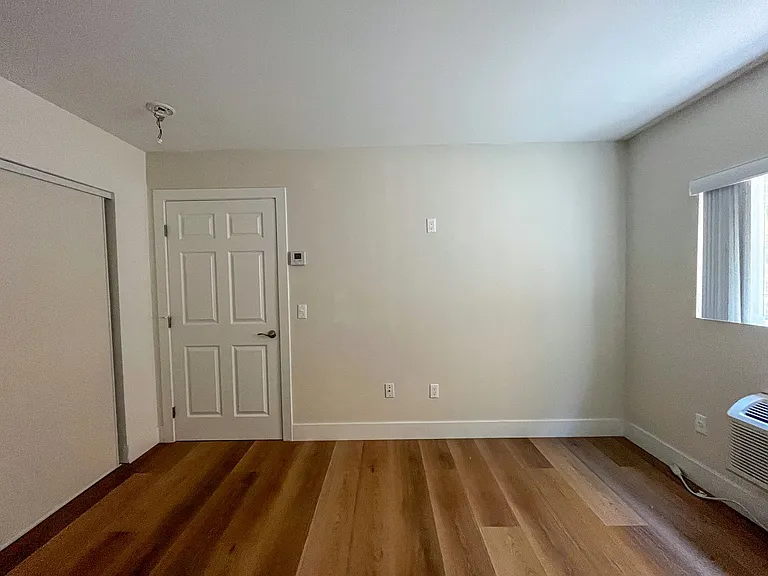610 N Soto St — Photo 8