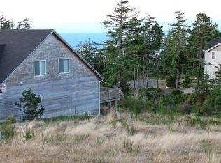230 W Trillium Dr, Tillamook, OR