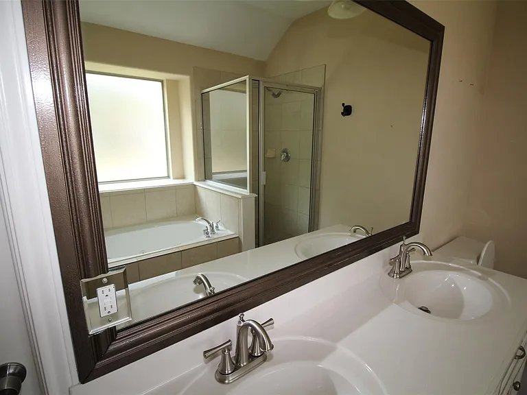 1504 Glen Oaks Dr — Photo 19