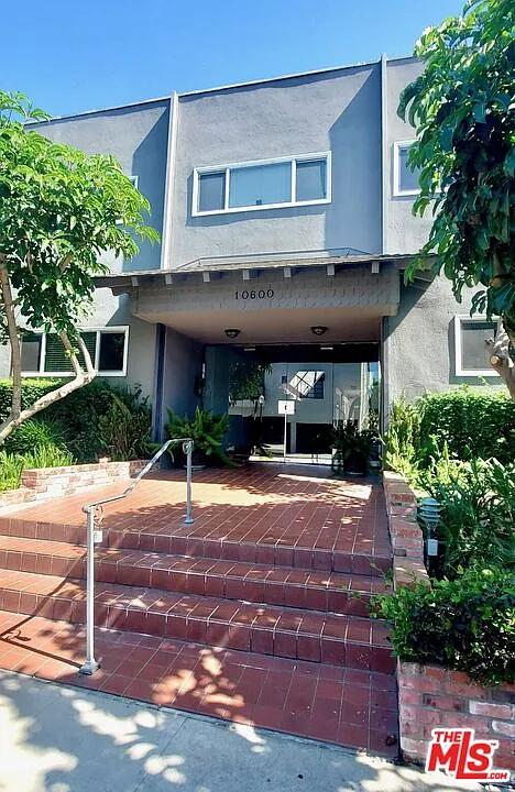 1 bed, 1.0 bath, 750 sqft, $3,150 — Photo 2