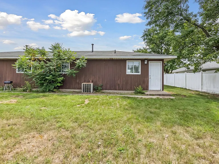 210 Morrill St — Photo 29