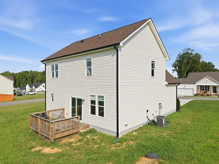 209 Danube Dr — Photo 7