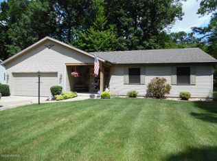 68887 8th St, Edwardsburg, MI 49112