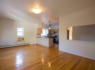 810 8th St #2, Secaucus, NJ 07094