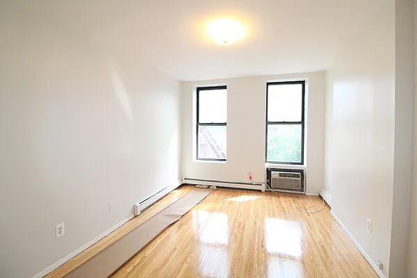 Rented by Compass | media 47