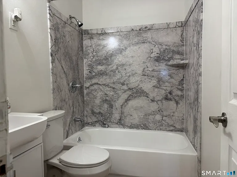 5 Webster Dr — Photo 16