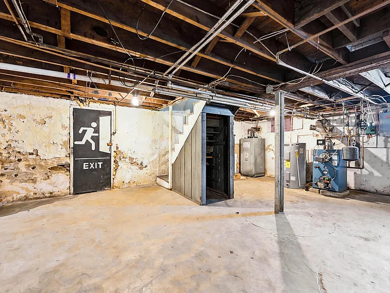 121 Sharpless St — Photo 13