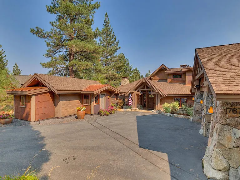 7675 Lahontan Dr — Photo 39