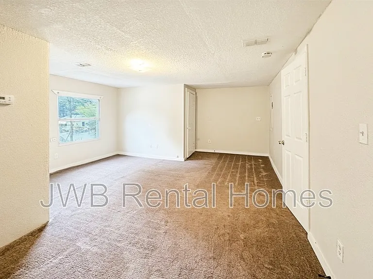 3933 Boulevard #2 — Photo 11