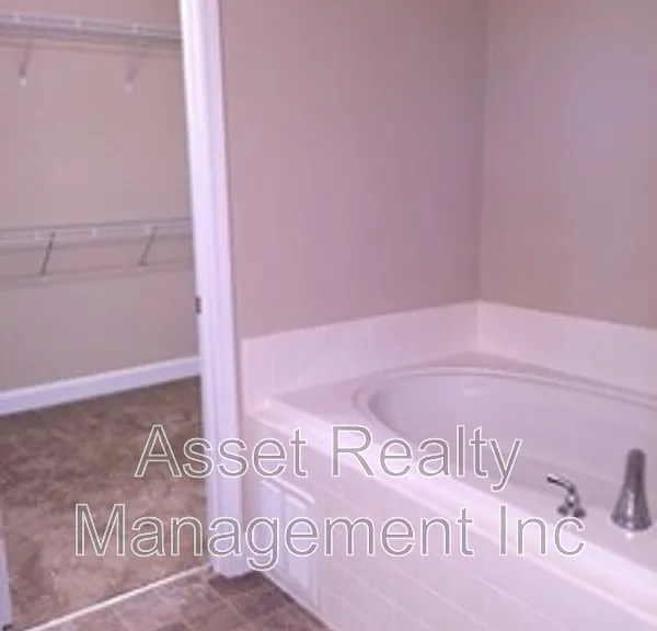 6021 Loftis Creek Ln — Photo 5