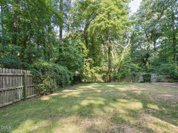 1701 Lord Ashley Dr, Sanford, NC 27330