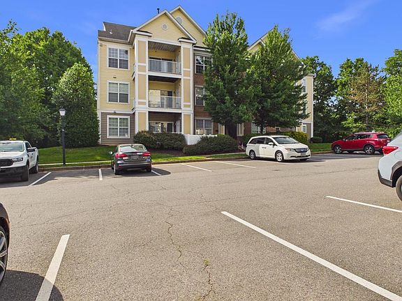 2nd image of 20920 Cedarpost Sq Unit 300