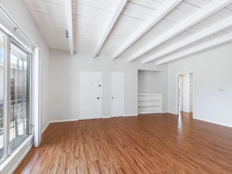 Parkvue Apartments — Photo 8