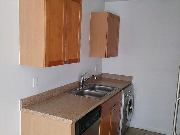 4th image of 5156 Beach Dr SE