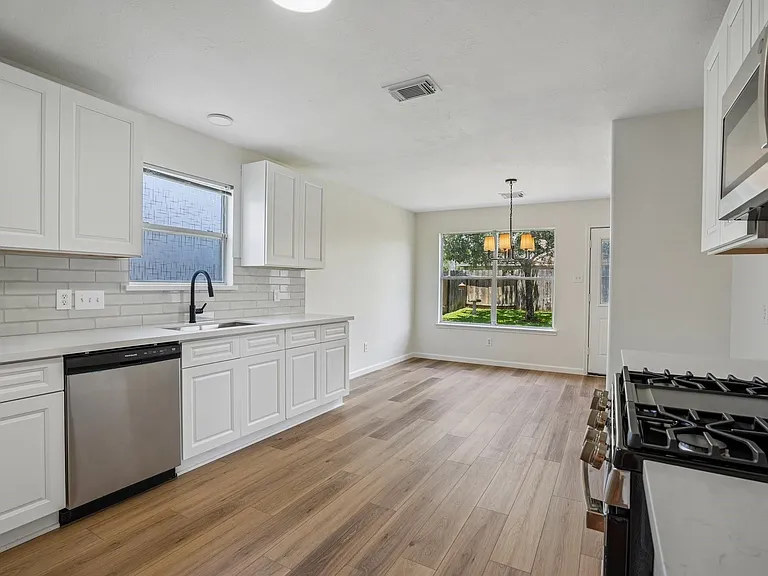 4419 Crossvine Ave — Photo 11